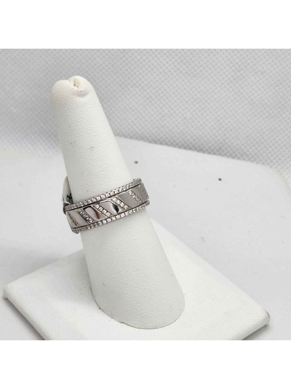 Brand New 925 Sterling Silver Band – Unisex Ring